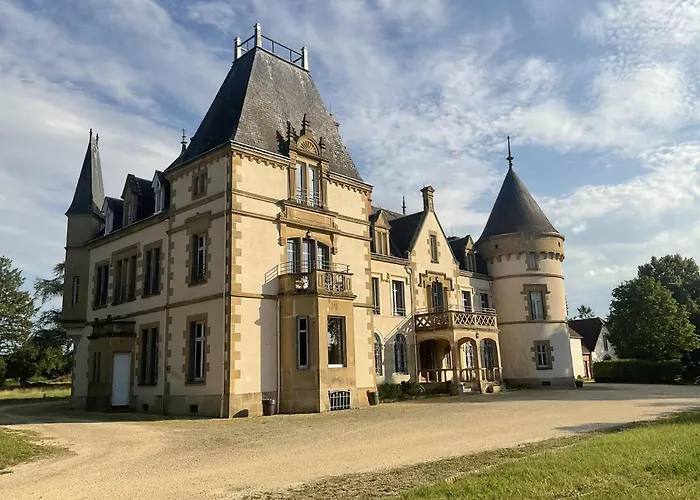 Chateau Tout Y Fault